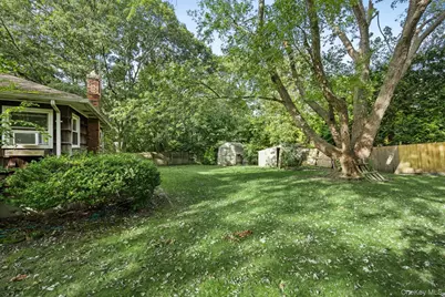 2 Easterly Road, Hampton Bays, NY 11946 - Photo 23