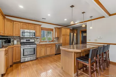157 Martin Place, Pearl River, NY 10965 - Photo 17