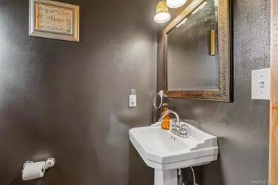 157 Martin Place, Pearl River, NY 10965 - Photo 23