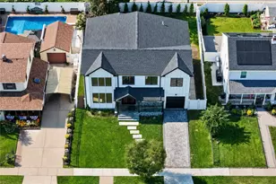 44 Meadow Ln, Levittown, NY 11756 - Photo 41