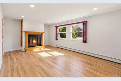 2597 Farsund Drive, Yorktown Heights, NY 10598 - Photo 17