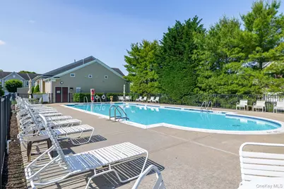 30 Torrey Pine Lane, Bay Shore, NY 11706 - Photo 31