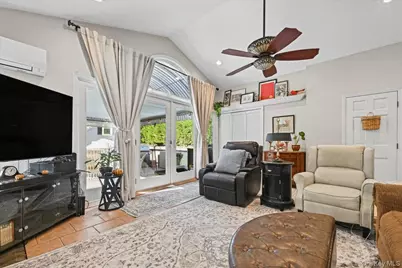 176 S Centre Avenue, Rockville Centre, NY 11570 - Photo 13