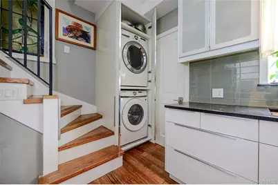 48 Clarendon Avenue, Yonkers, NY 10701 - Photo 17