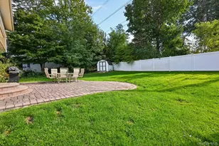26 Falcon Dr, Hauppauge, NY 11788 - Photo 23