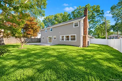 9 Sussex Lane, Lake Grove, NY 11755 - Photo 7