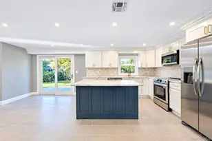 9 Sussex Ln, Lake Grove, NY 11755 - Photo 13