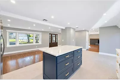 9 Sussex Lane, Lake Grove, NY 11755 - Photo 15