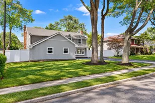 9 Sussex Ln, Lake Grove, NY 11755 - Photo 3
