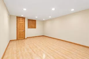 75-51 Utopia Pkwy, Fresh Meadows, NY 11366 - Photo 19