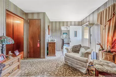 29 Walton Street, Brentwood, NY 11717 - Photo 11