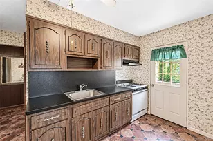 29 Walton St, Brentwood, NY 11717 - Photo 15