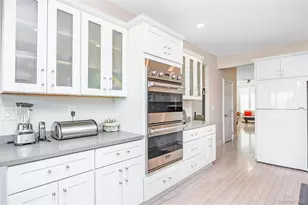 32 Tyler Dr, Riverhead, NY 11901 - Photo 19