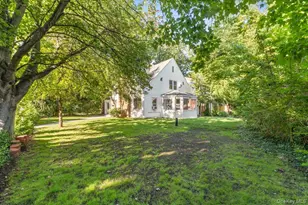 19 Gilchrest Rd, Great Neck, NY 11021 - Photo 27