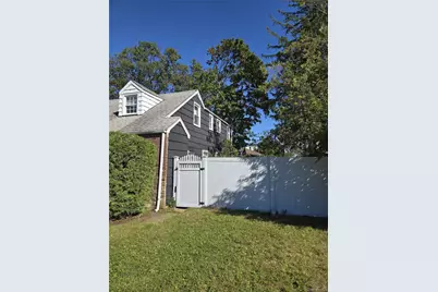 455 Walton Street, West Hempstead, NY 11552 - Photo 3