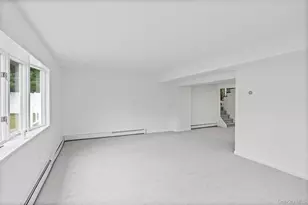 27 Schoenfield Ln, Melville, NY 11747 - Photo 23