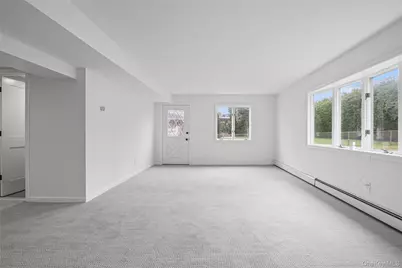 27 Schoenfield Lane, Melville, NY 11747 - Photo 21