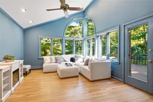 11 Pennington Dr, Huntington, NY 11743 - Photo 9