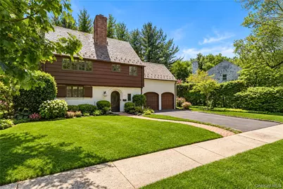34 Wensley Drive, Great Neck, NY 11021 - Photo 1