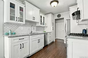 71 W 14th St, Deer Park, NY 11729 - Photo 7