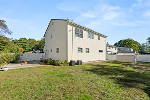 46 Garden City St, Bay Shore, NY 11706 - Photo 19
