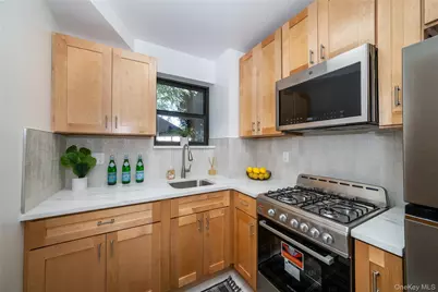 98 Pearsall Drive #1C, Mount Vernon, NY 10552 - Photo 9