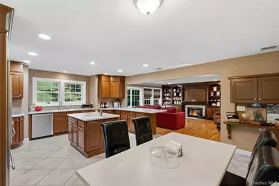 10 Matinecock Court, Locust Valley, NY 11560 - Photo 7