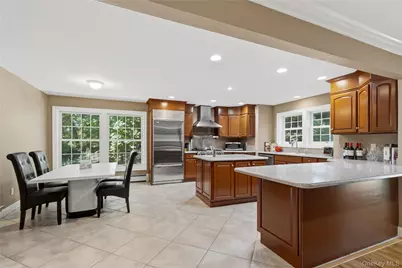 10 Matinecock Court, Locust Valley, NY 11560 - Photo 9