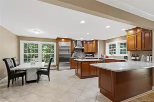 10 Matinecock Ct, Locust Valley, NY 11560 - Photo 9