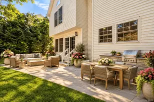 10 Matinecock Ct, Locust Valley, NY 11560 - Photo 33