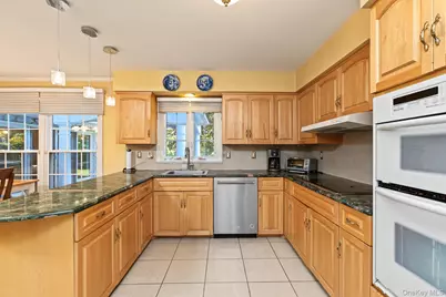 2 Three Pond Road, Smithtown, NY 11787 - Photo 17