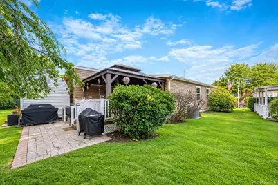 33 Dogwood Lane, Manorville, NY 11949 - Photo 21