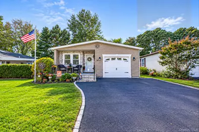 33 Dogwood Lane, Manorville, NY 11949 - Photo 1