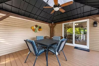 33 Dogwood Lane, Manorville, NY 11949 - Photo 19
