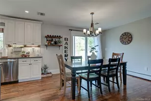 31 Garden Cir, Syosset, NY 11791 - Photo 9