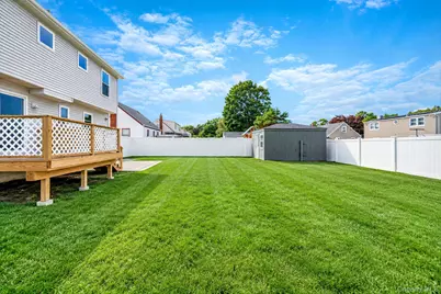 23 Bogart Street, Huntington Station, NY 11746 - Photo 19