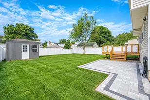 23 Bogart St, Huntington Station, NY 11746 - Photo 17