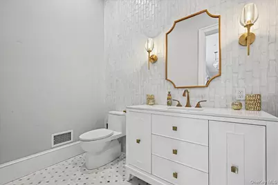 1 Hunters Way, Nissequogue, NY 11780 - Photo 15