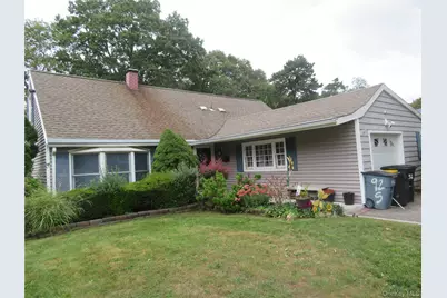 92 Split Cedar Drive, Islandia, NY 11749 - Photo 13