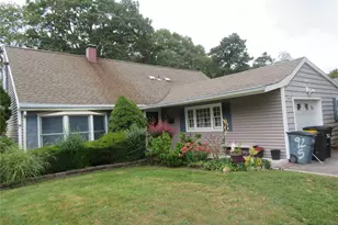 92 Split Cedar Dr, Islandia, NY 11749 - Photo 13