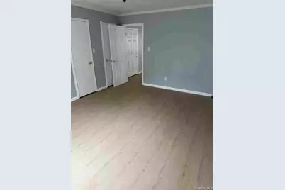 82 Barnyard Ln, Levittown, NY 11756 - Photo 5