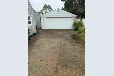 82 Barnyard Ln, Levittown, NY 11756 - Photo 9