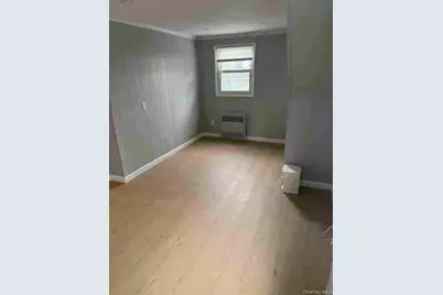 82 Barnyard Ln, Levittown, NY 11756 - Photo 11