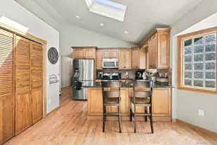 46 Cedar St, Selden, NY 11784 - Photo 9