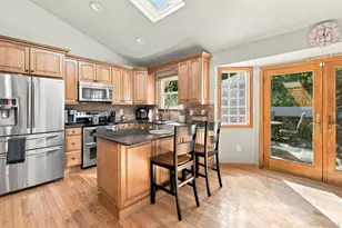 46 Cedar St, Selden, NY 11784 - Photo 7