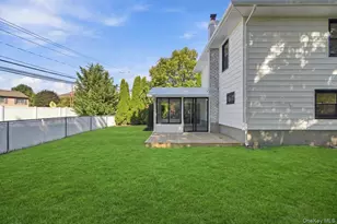 9 John St, Bethpage, NY 11714 - Photo 31