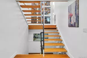 19 Bay Woods Dr, Hampton Bays, NY 11946 - Photo 5