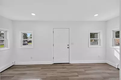 75 Apricot Street, Central Islip, NY 11722 - Photo 7