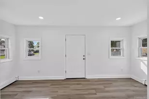 75 Apricot St, Central Islip, NY 11722 - Photo 7