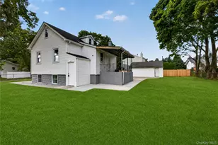 75 Apricot St, Central Islip, NY 11722 - Photo 3